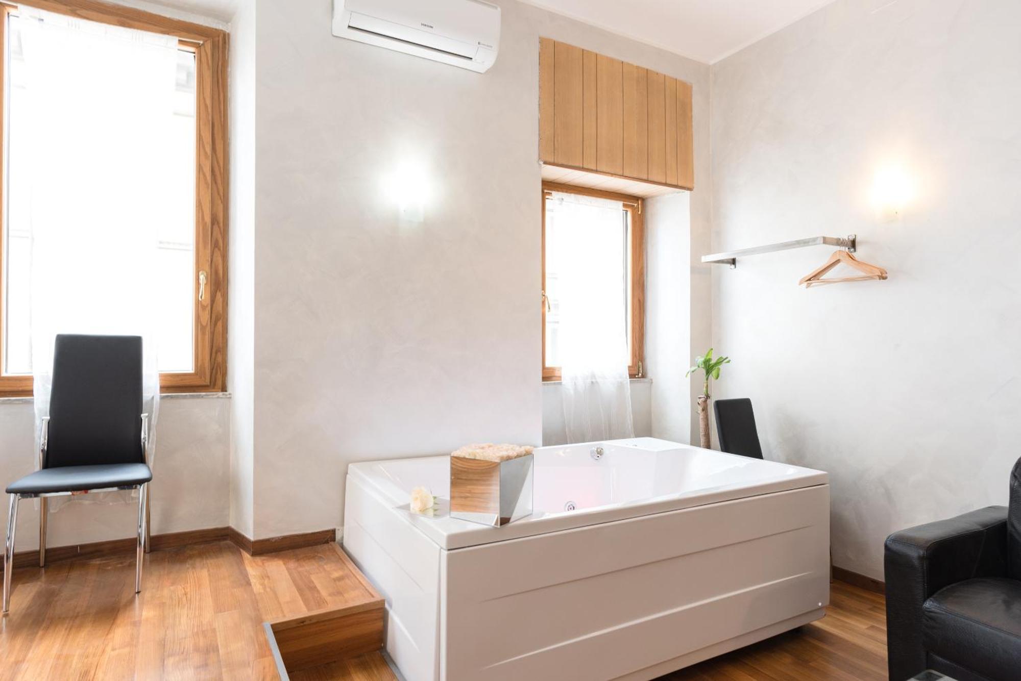 Prince'S Suite - Budget Rooms & Apt Piazza Del Popolo Рим Екстериор снимка