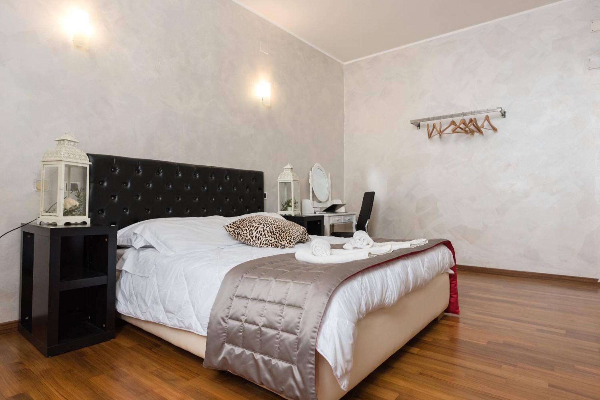 Prince'S Suite - Budget Rooms & Apt Piazza Del Popolo Рим Екстериор снимка